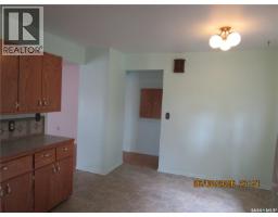 Laundry room - 508 6th Avenue W, Assiniboia, SK S0H0B0 Photo 11