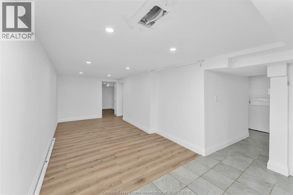 578 BROCK STREET - 18