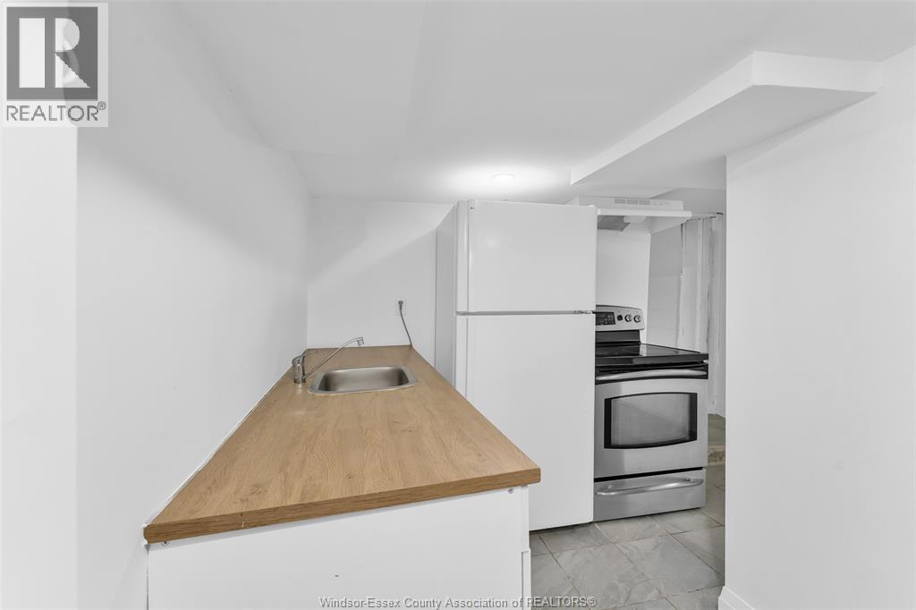 578 BROCK STREET - 19