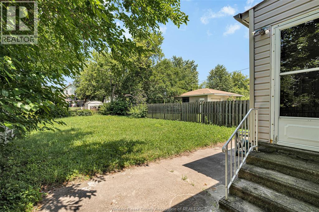 578 BROCK STREET - 28
