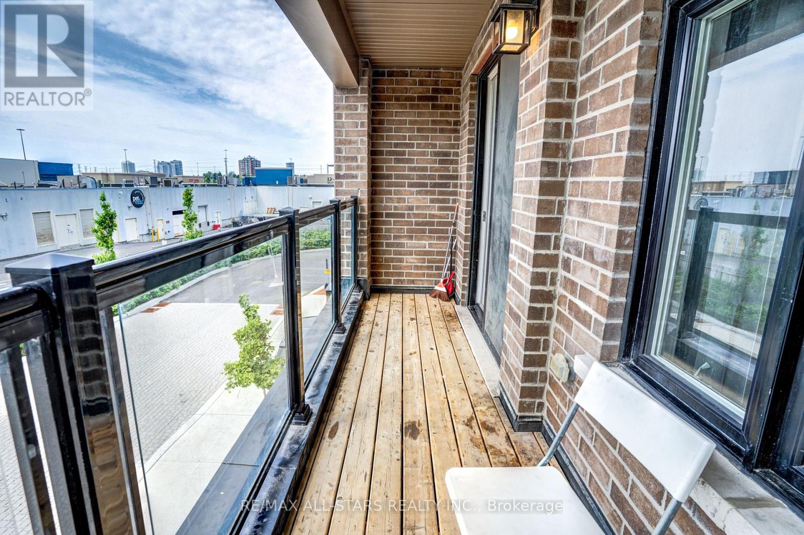 ##904 1865 PICKERING PARKWAY - 22