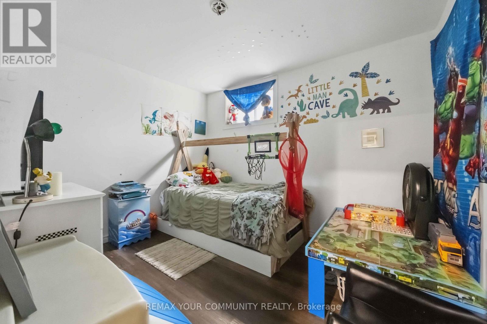 148 BAYVIEW AVENUE - 29