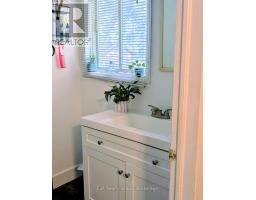 Bathroom - 171 Park Street, Deseronto), ON K0K1X0 Photo 13