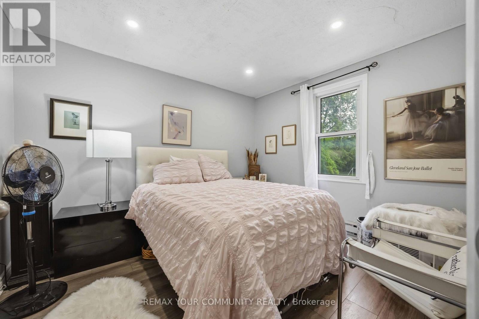 148 BAYVIEW AVENUE - 22