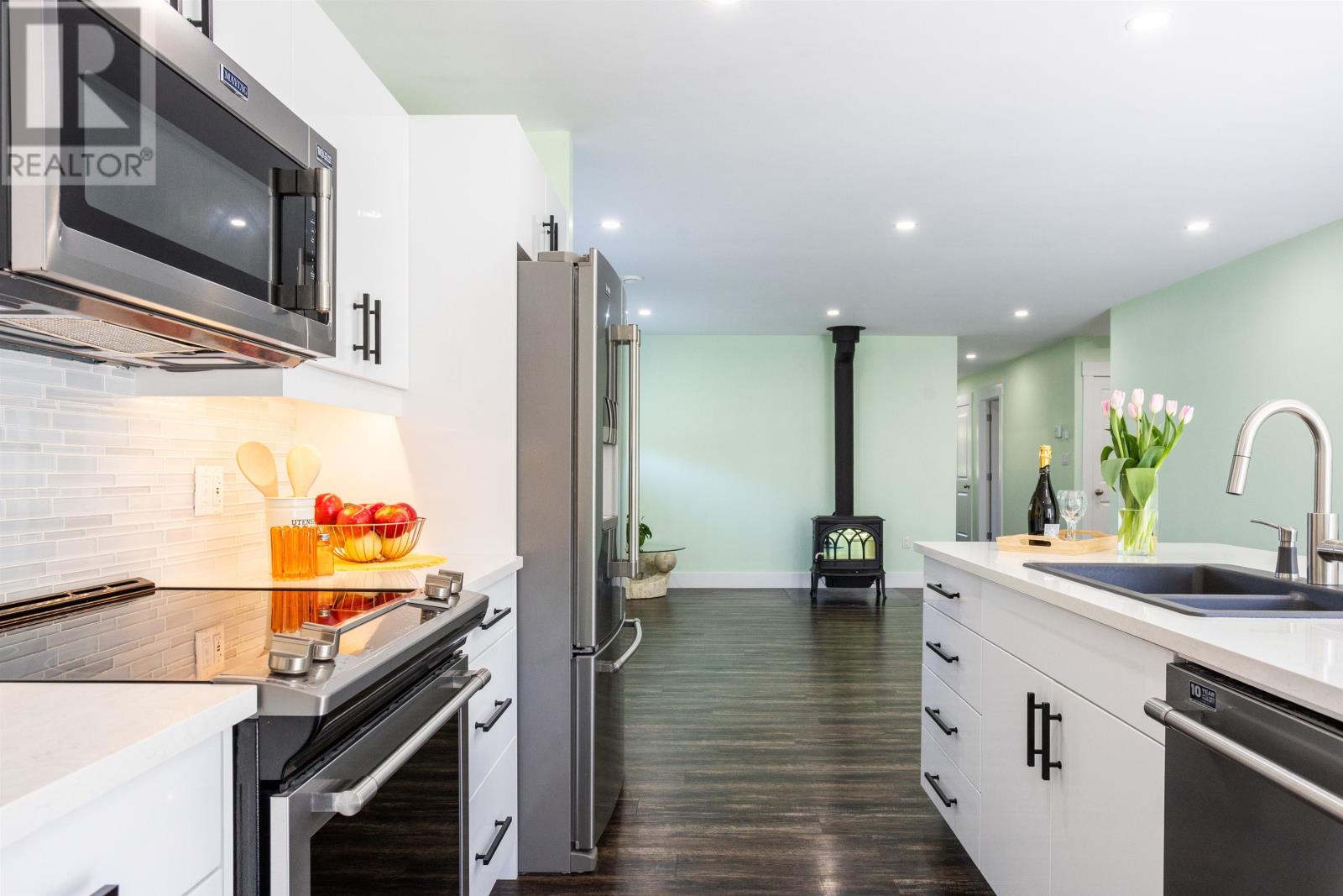 250 Hollis Avenue - 11