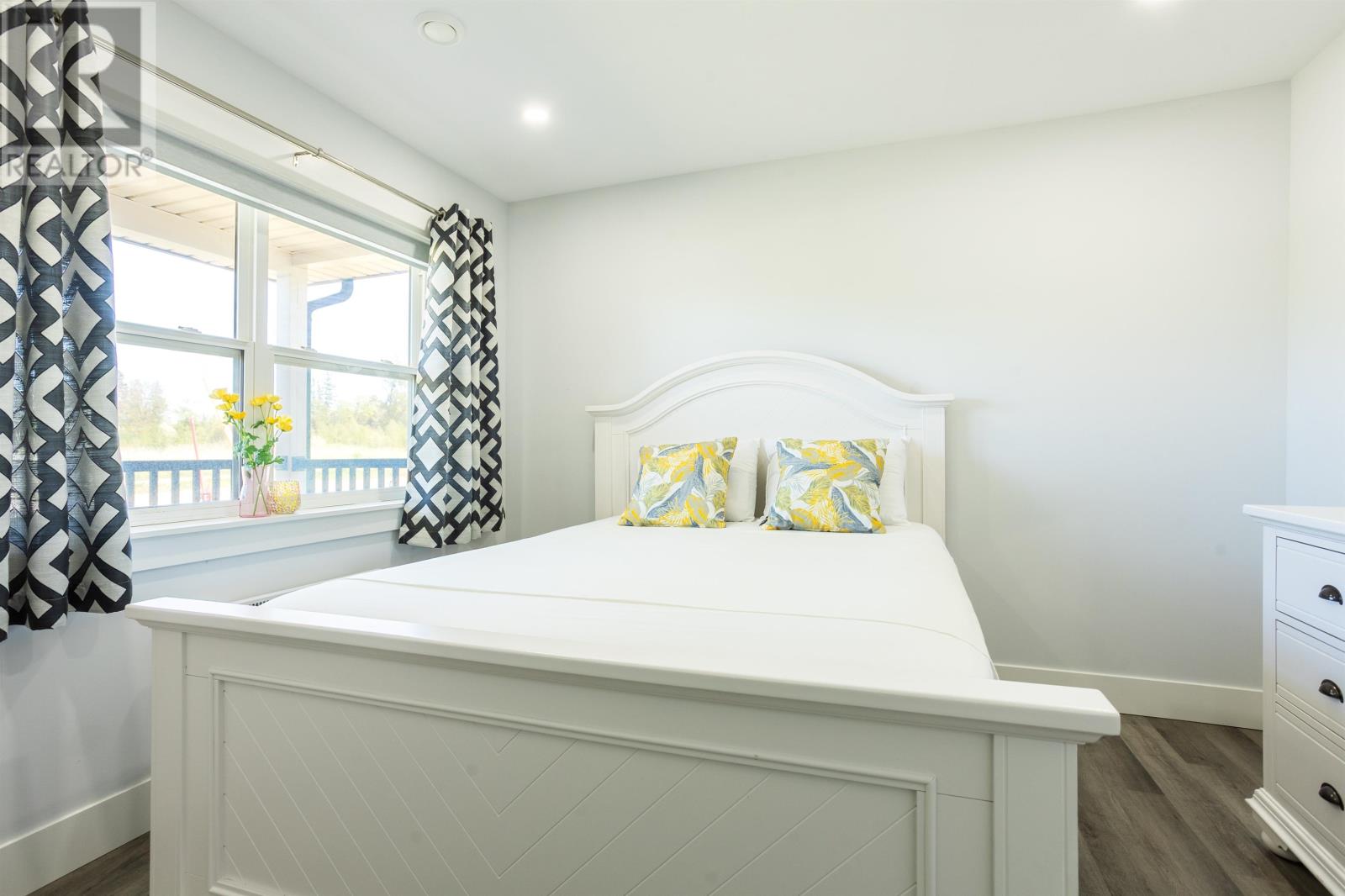 250 Hollis Avenue - 18
