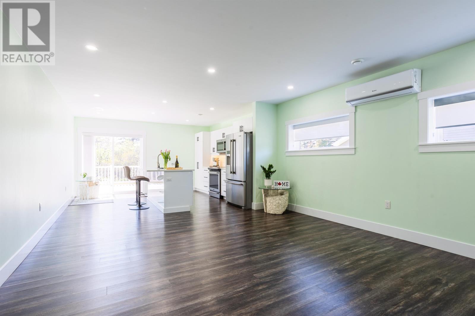 250 Hollis Avenue - 5
