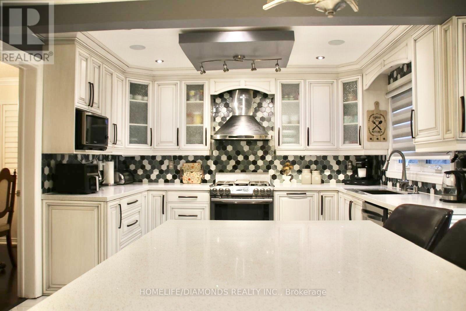 186 FERNFOREST DRIVE - Image 10