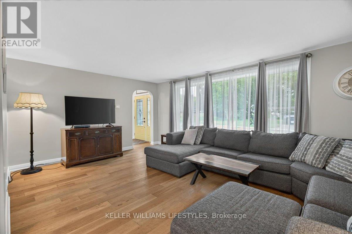 5 UNION STREET W - 14