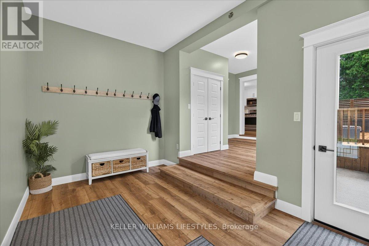 5 UNION STREET W - 8