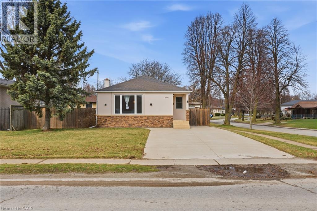 6581 RIALL Street - 1