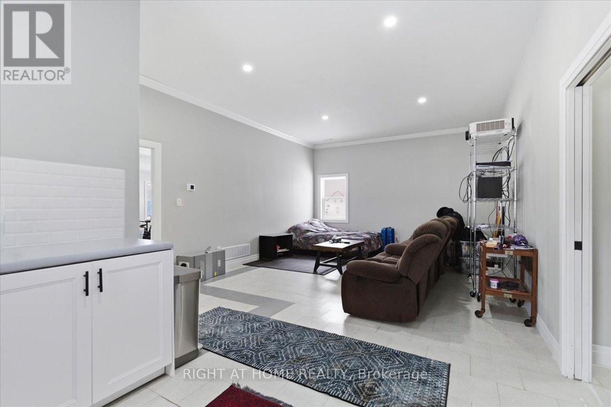 43 VICTORIA STREET - 21