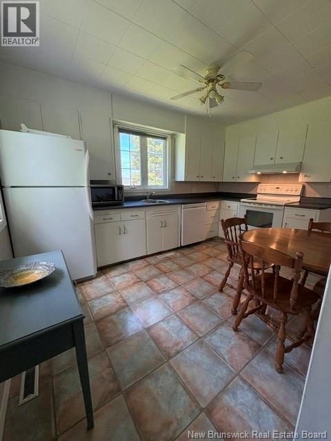 94 Chaleur Street - 35