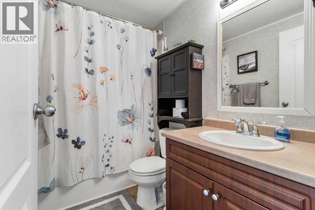 6 Baywood Place - 17