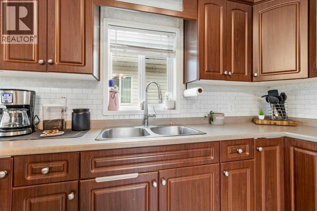 6 Baywood Place - 10