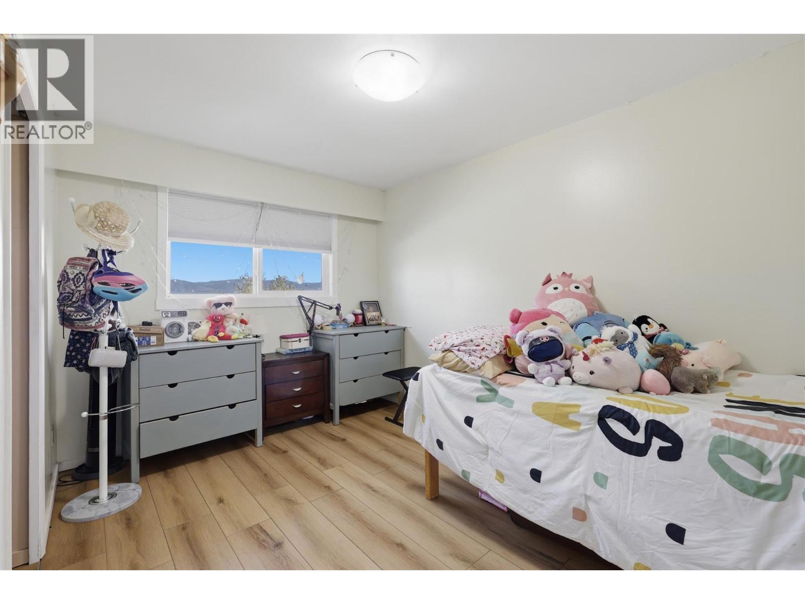 1675 SPRINGHAVEN PLACE Place - 32
