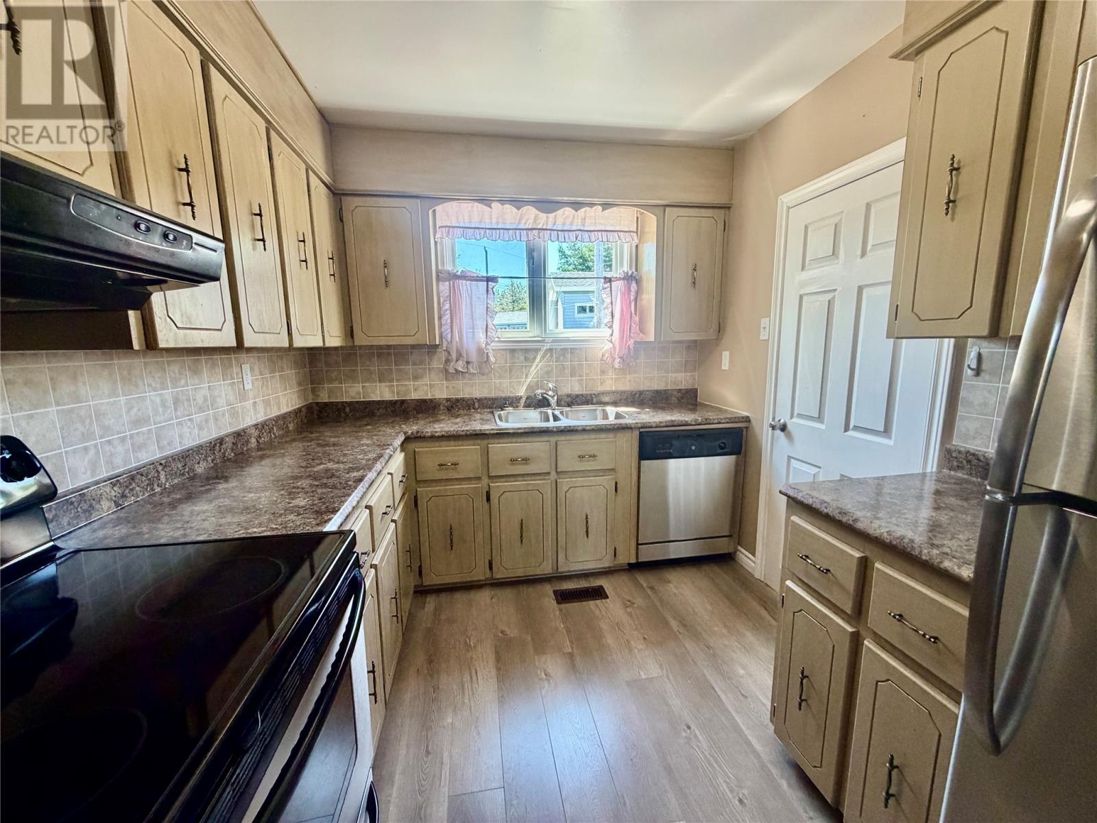 7 Canning Road - 9