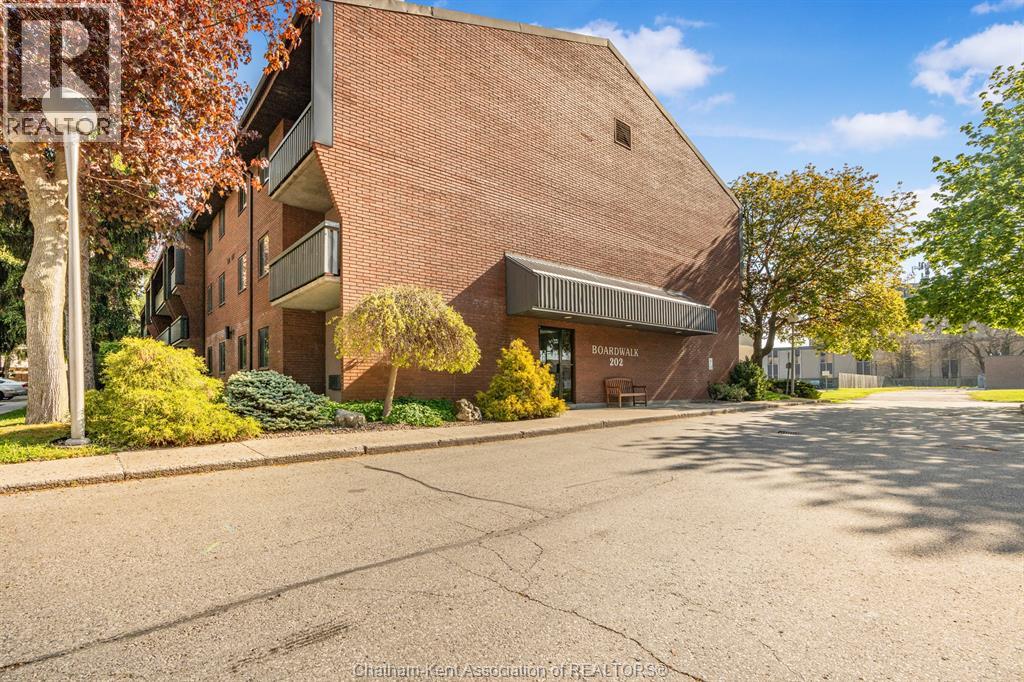 #207 202 CAMPUS PARKWAY - 24