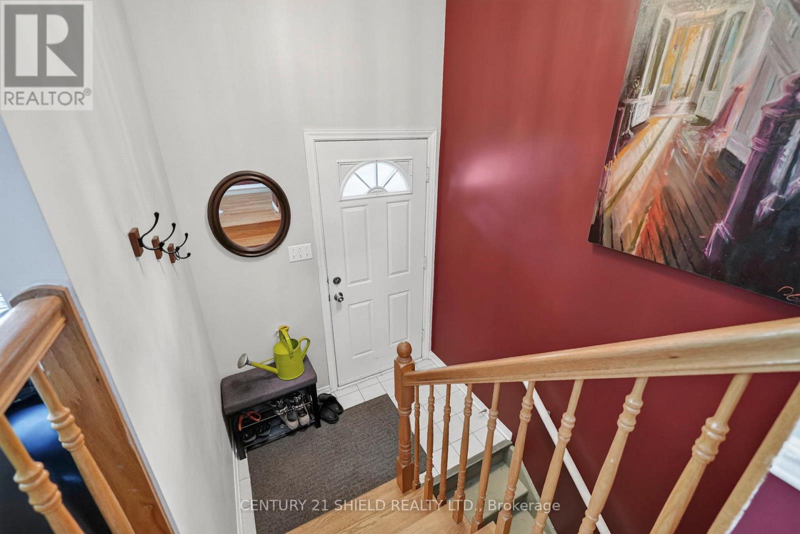 27 WELLINGTON STREET E - 5