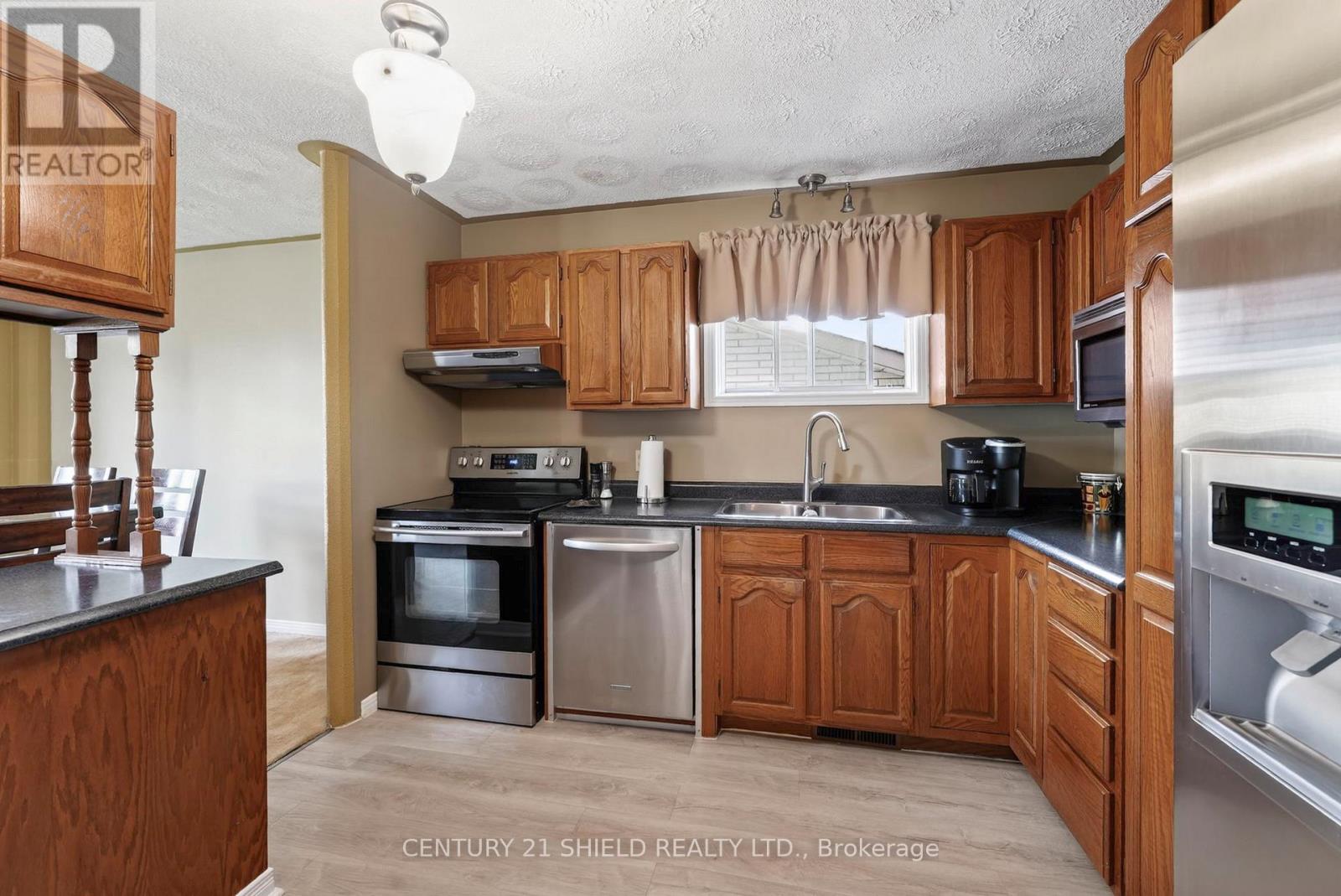 812 BRIARHILL AVENUE - 10