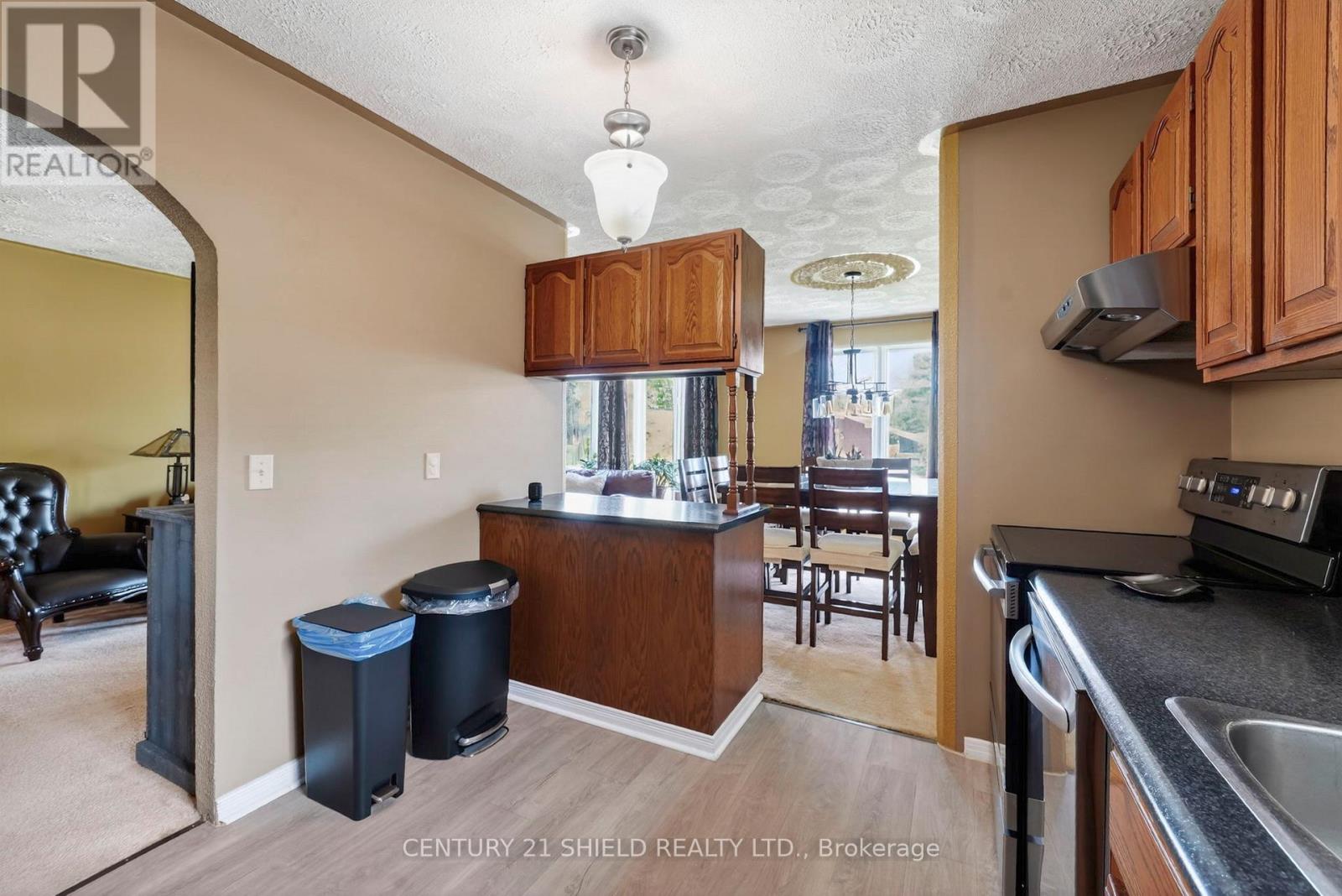 812 BRIARHILL AVENUE - 11