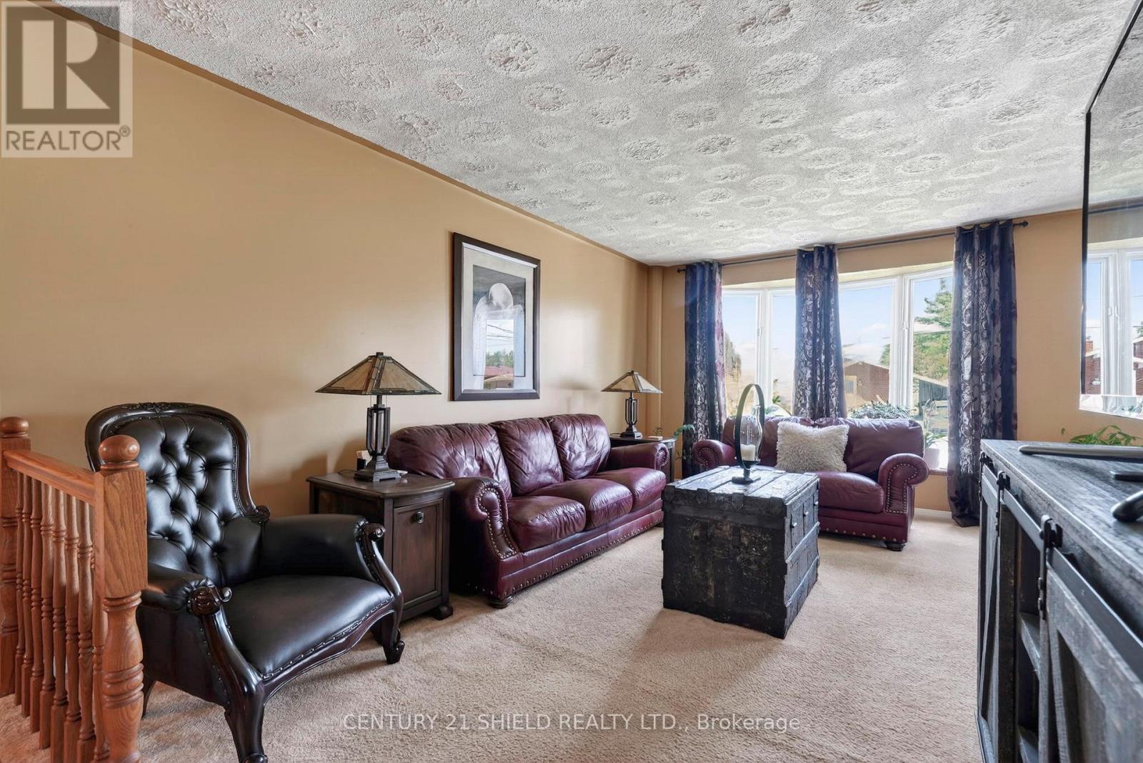 812 BRIARHILL AVENUE - 12