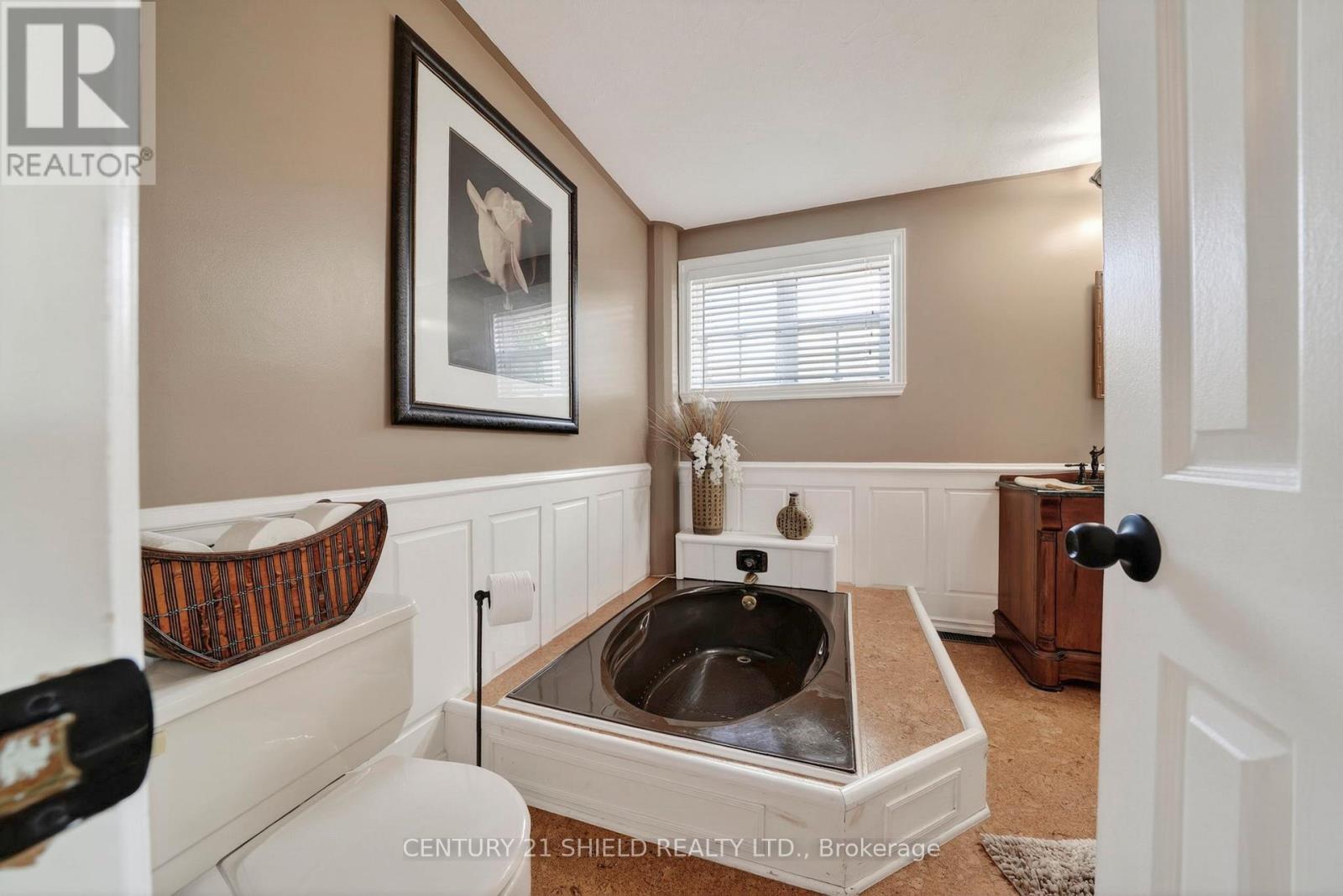 812 BRIARHILL AVENUE - 16