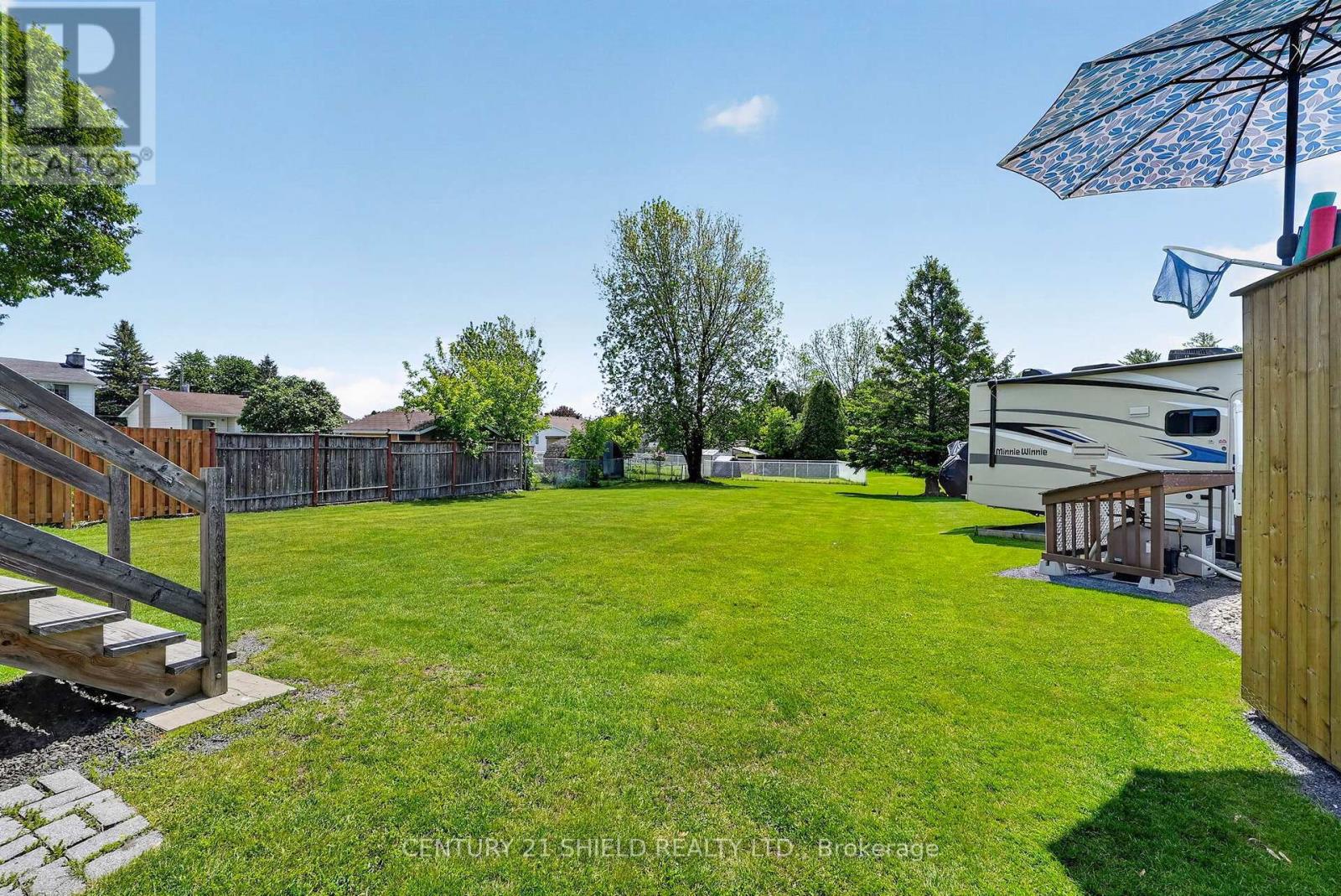 812 BRIARHILL AVENUE - 30