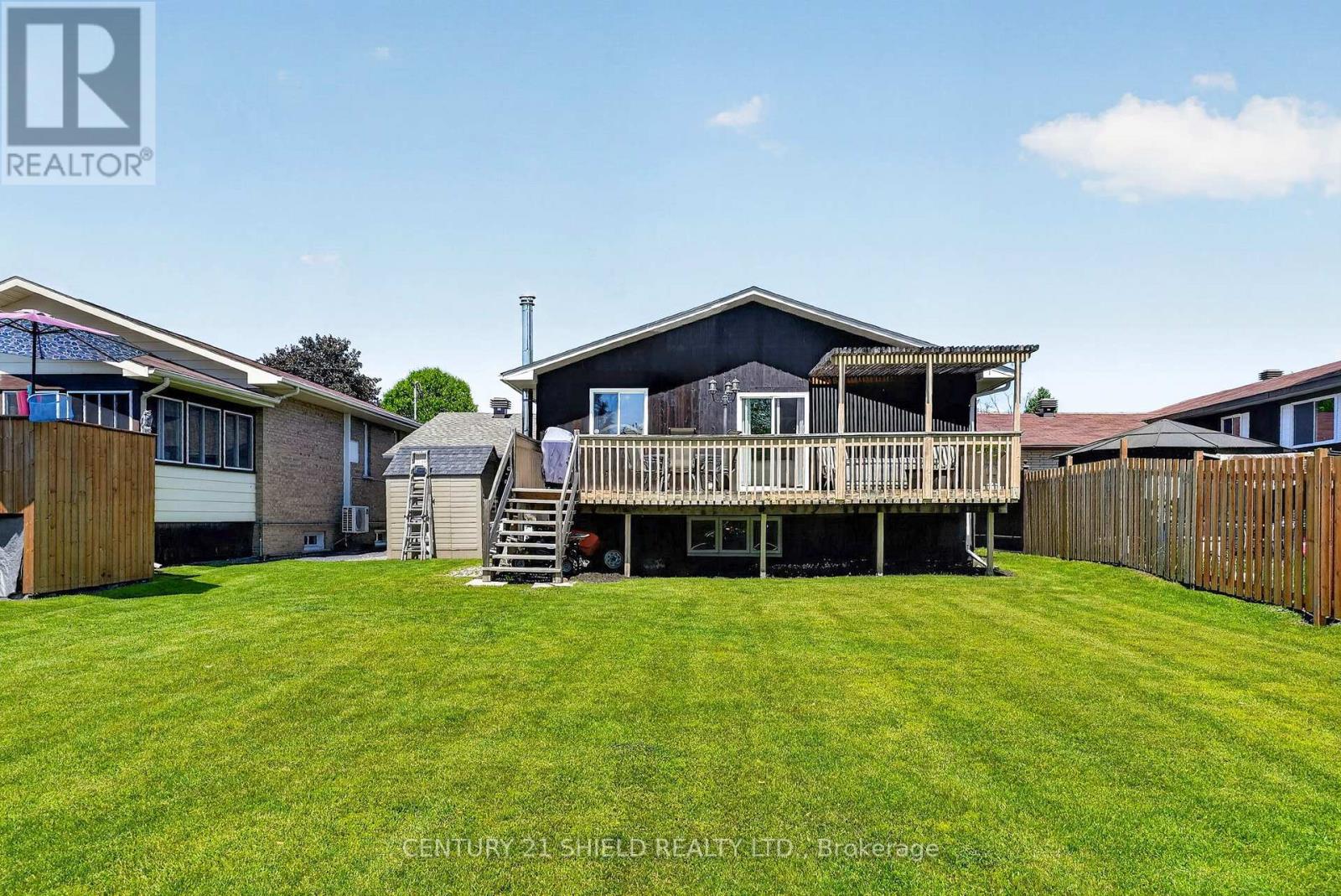 812 BRIARHILL AVENUE - 32