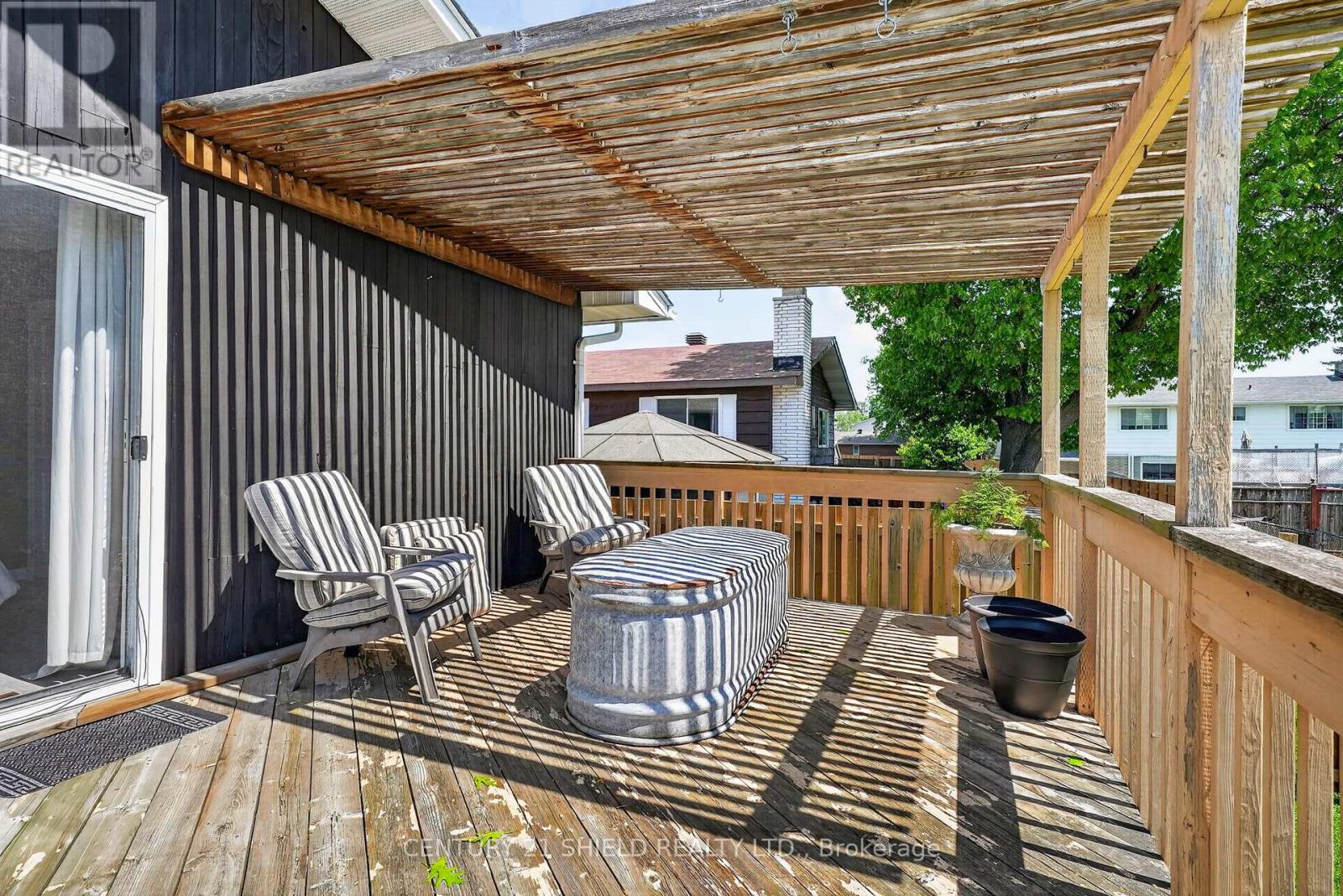 812 BRIARHILL AVENUE - 34