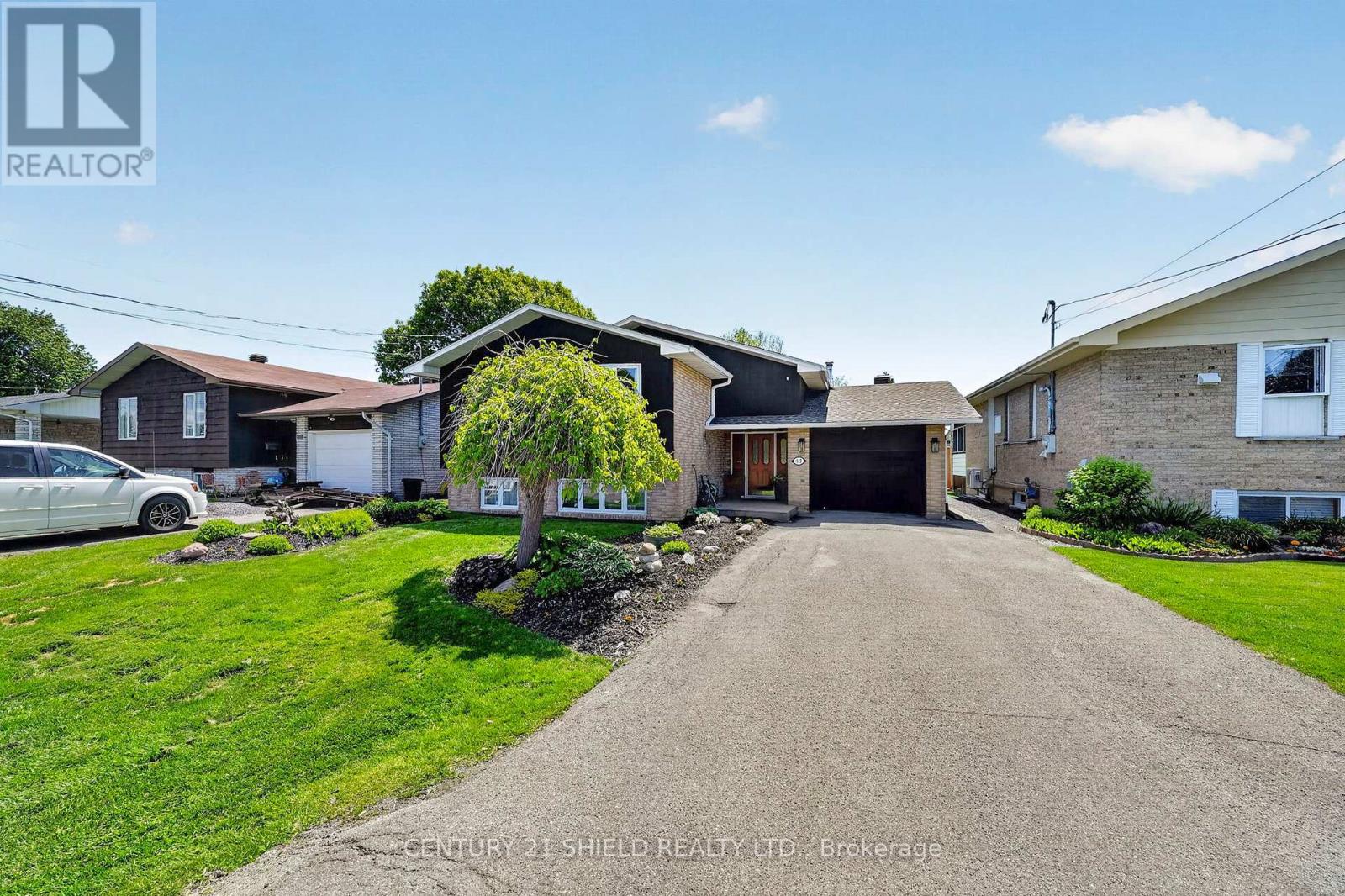 812 BRIARHILL AVENUE - 38