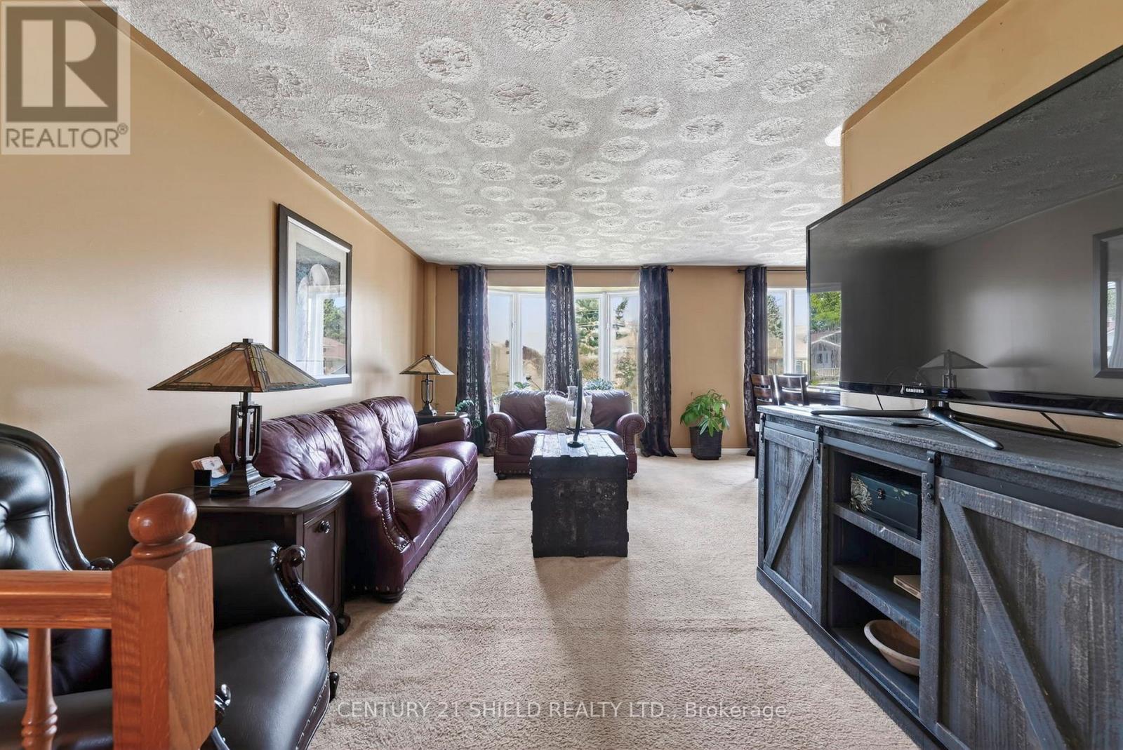 812 BRIARHILL AVENUE - 4