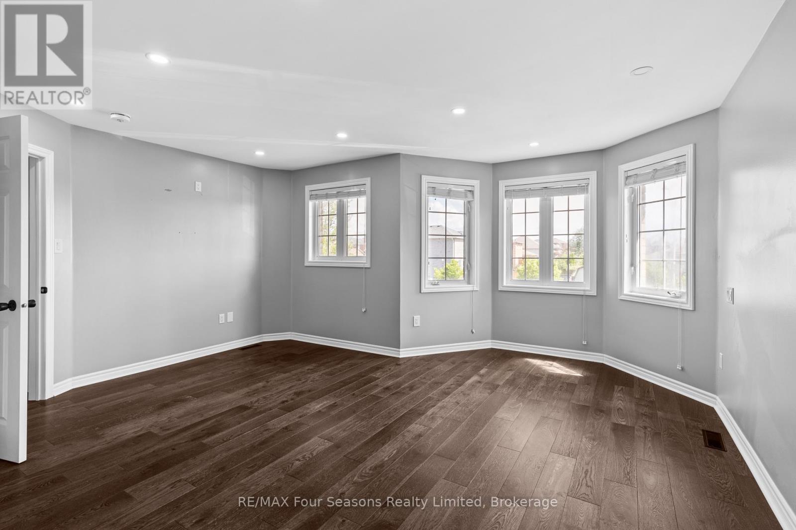 144 COUNTRY LANE - 20