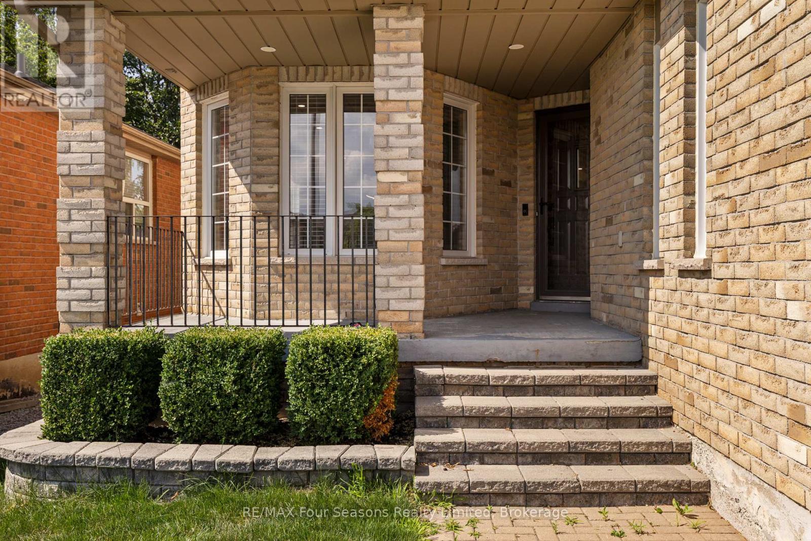 144 COUNTRY LANE - 3