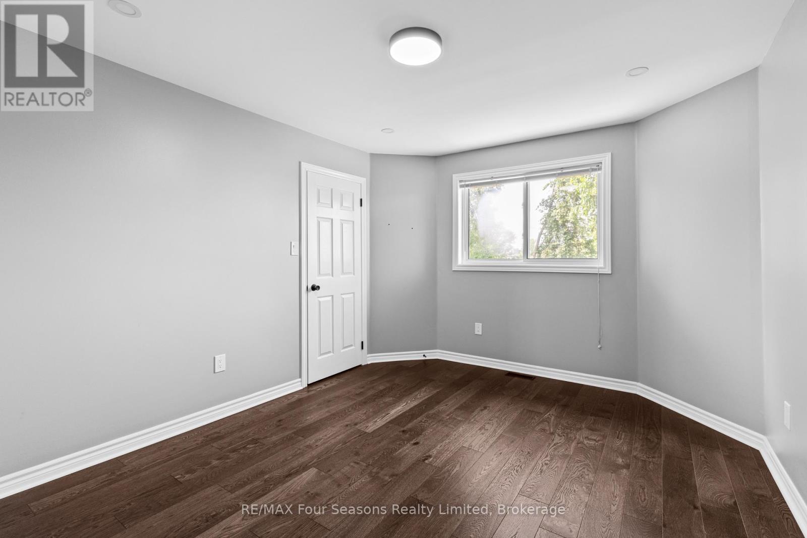 144 COUNTRY LANE - 32
