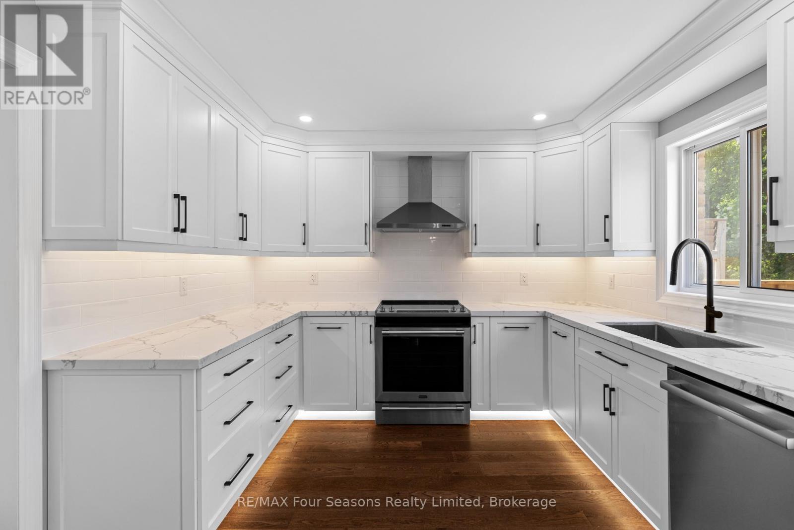 144 COUNTRY LANE - 5