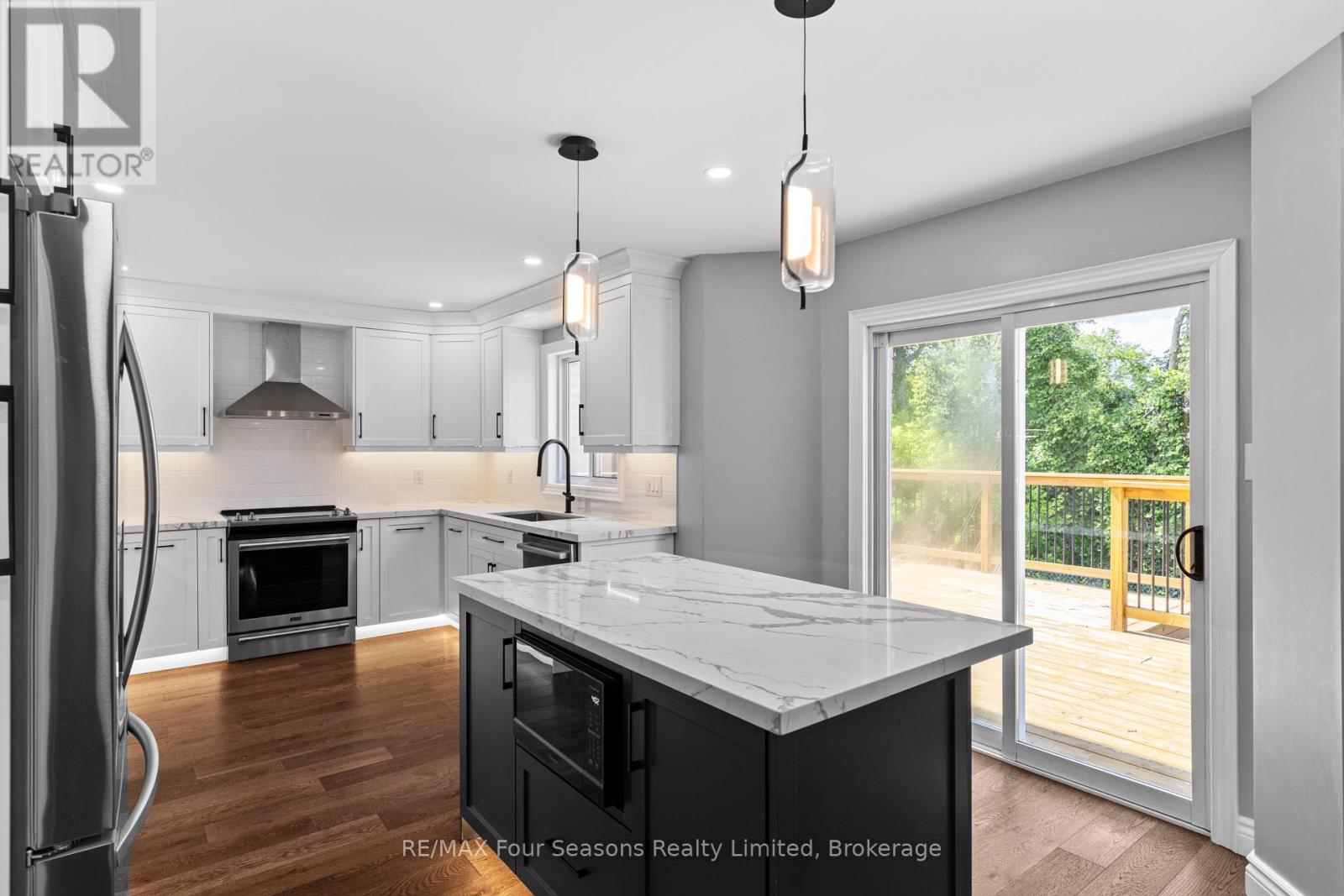 144 COUNTRY LANE - 6