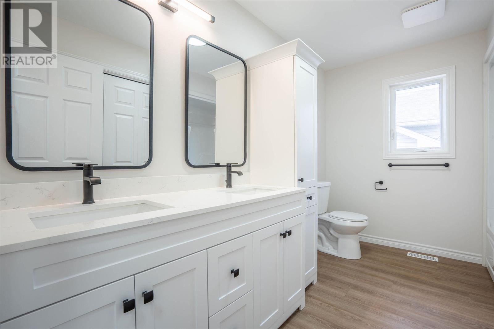 255 East Balfour ST - 15