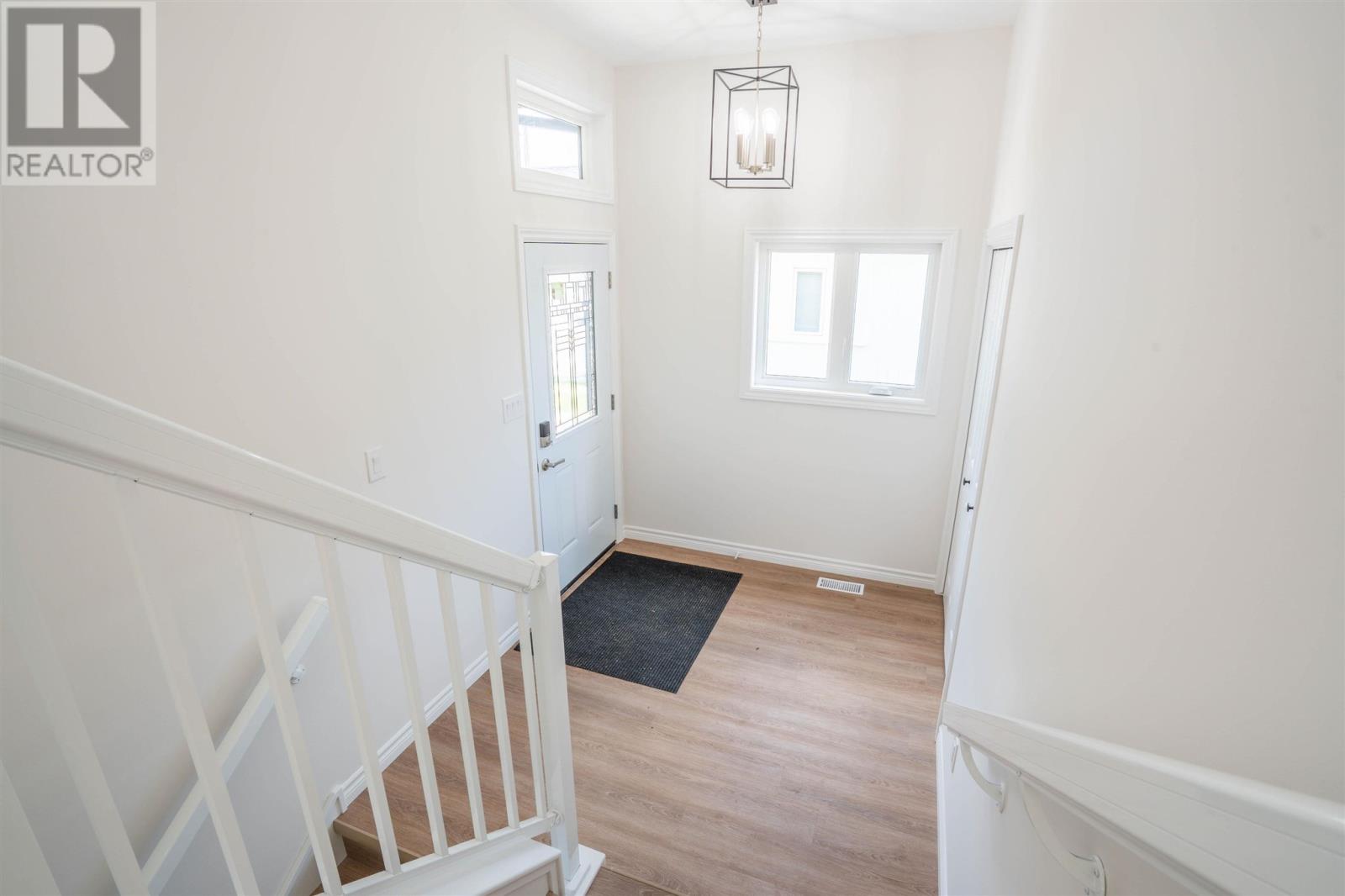 255 East Balfour ST - 24