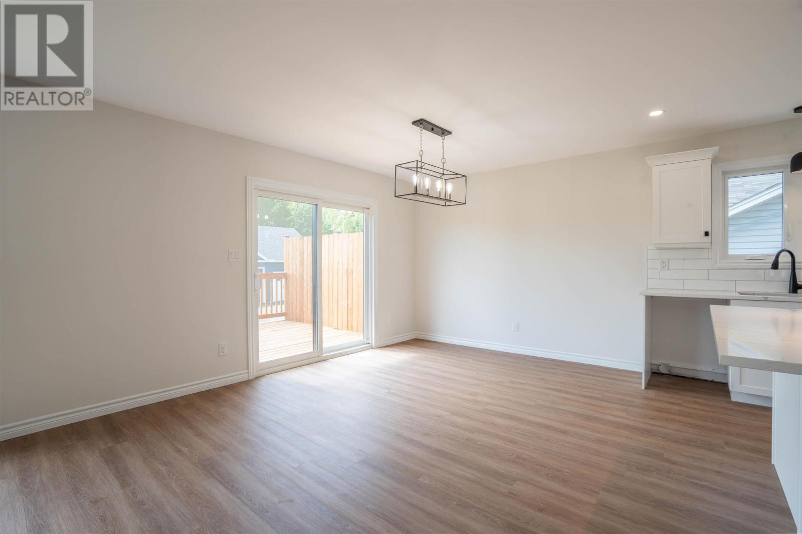 255 East Balfour ST - 9