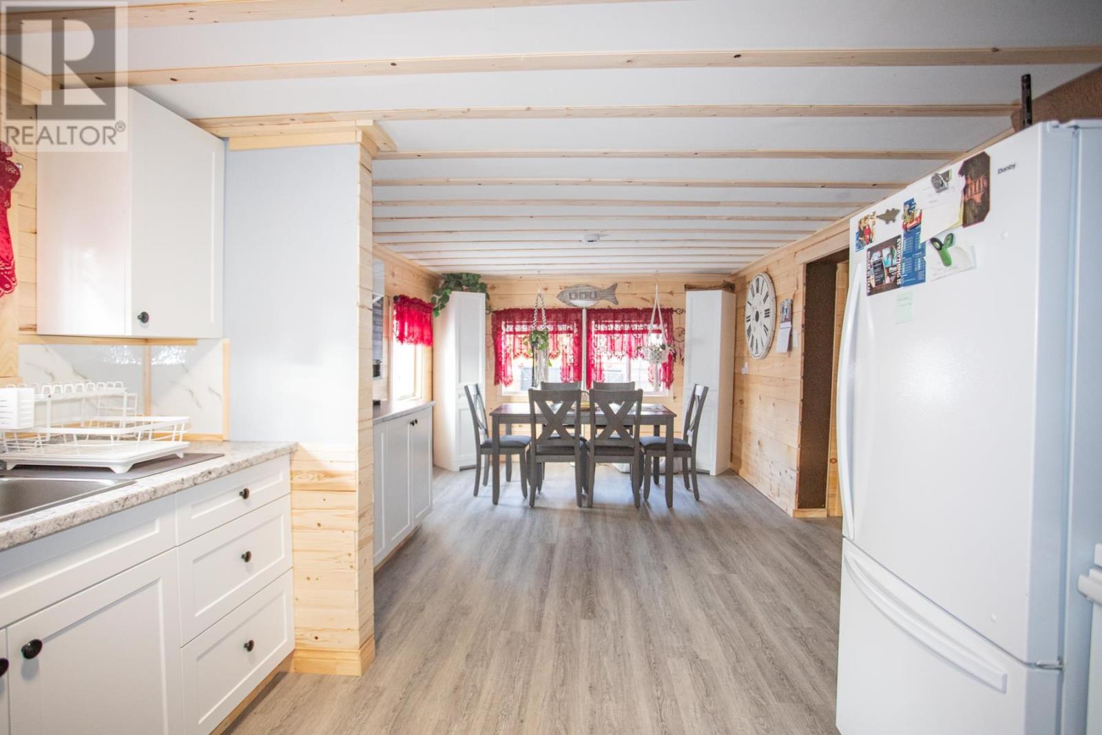 8 Wildwood DR - 27