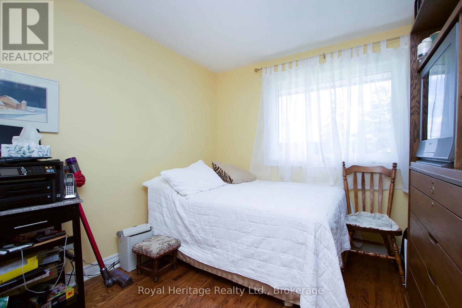 1464 THORNTON ROAD N - 14