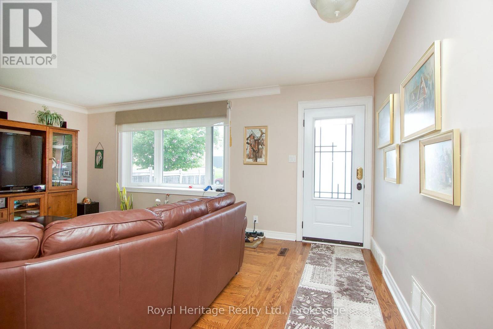 1464 THORNTON ROAD N - 3