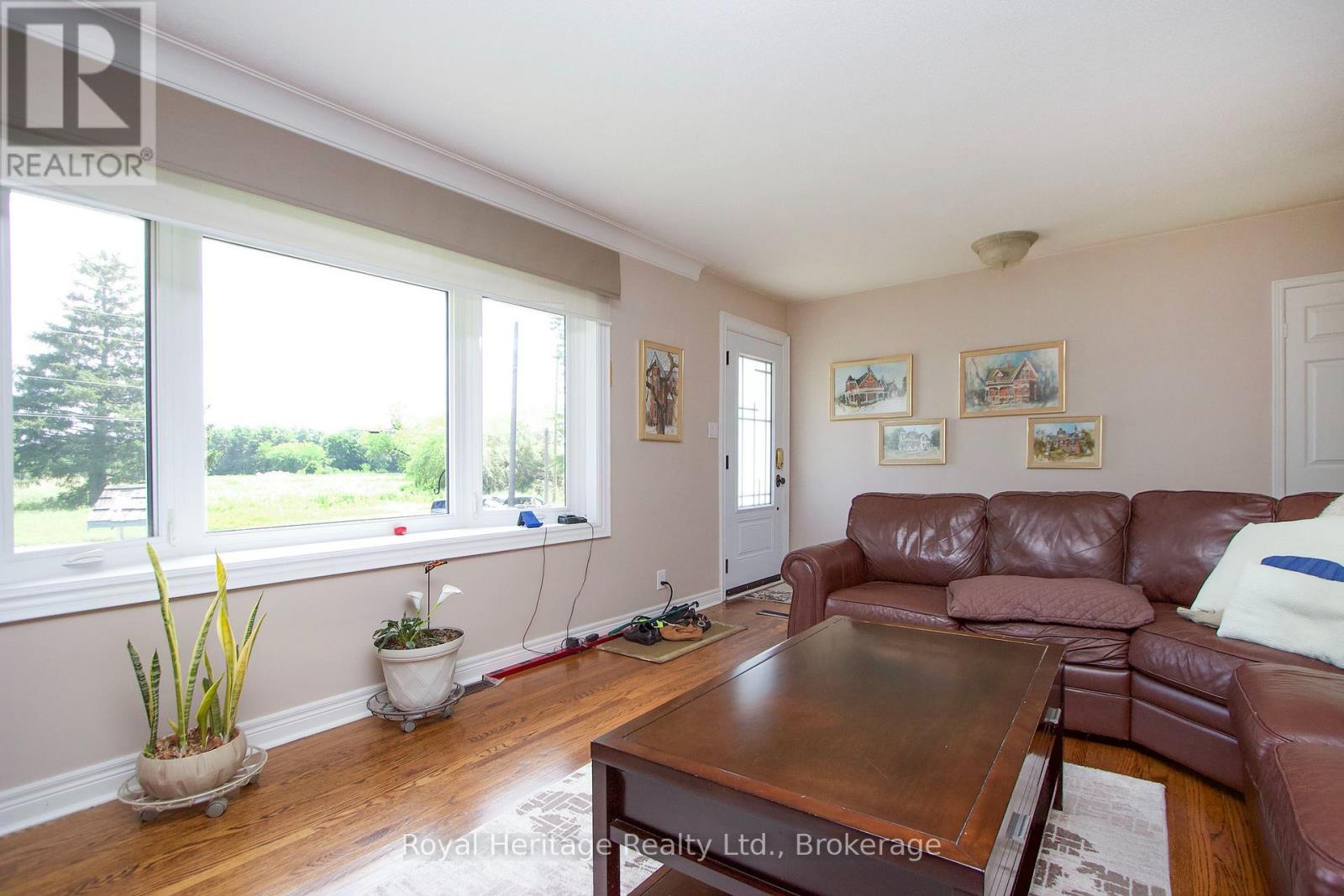 1464 THORNTON ROAD N - 5