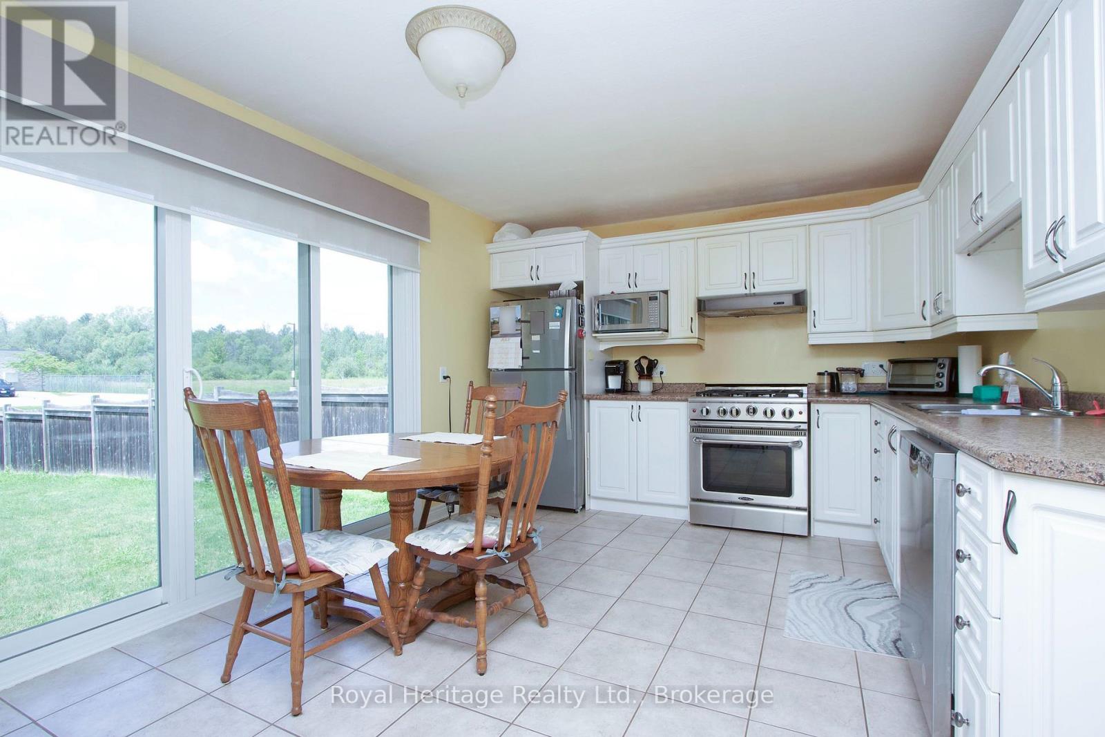 1464 THORNTON ROAD N - 7