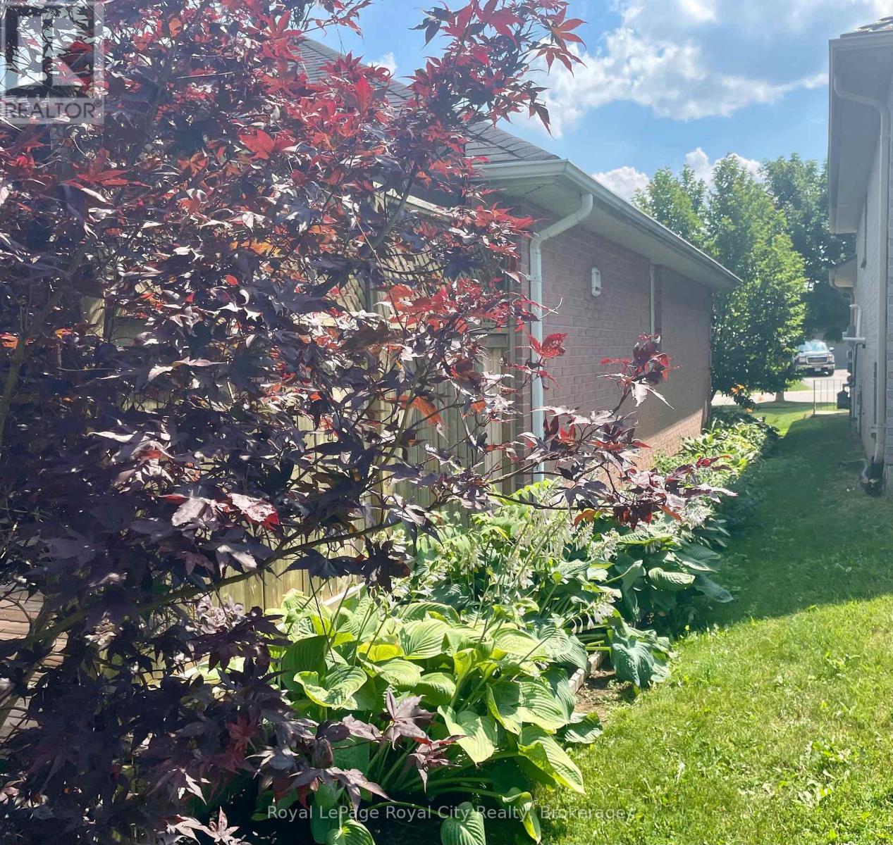 119 MEADOWRIDGE DRIVE - 33