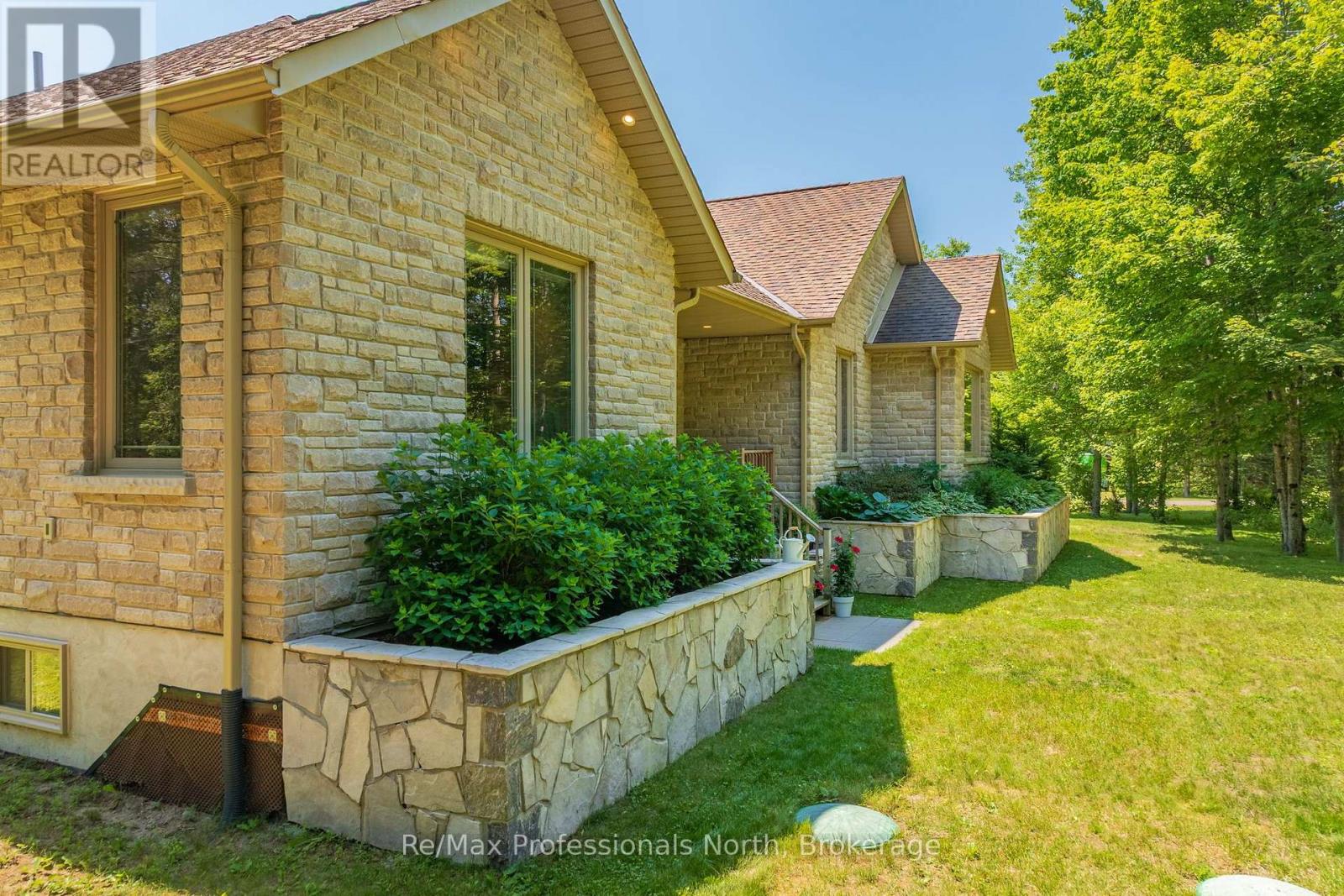 2452 DOE LAKE ROAD - Image 33
