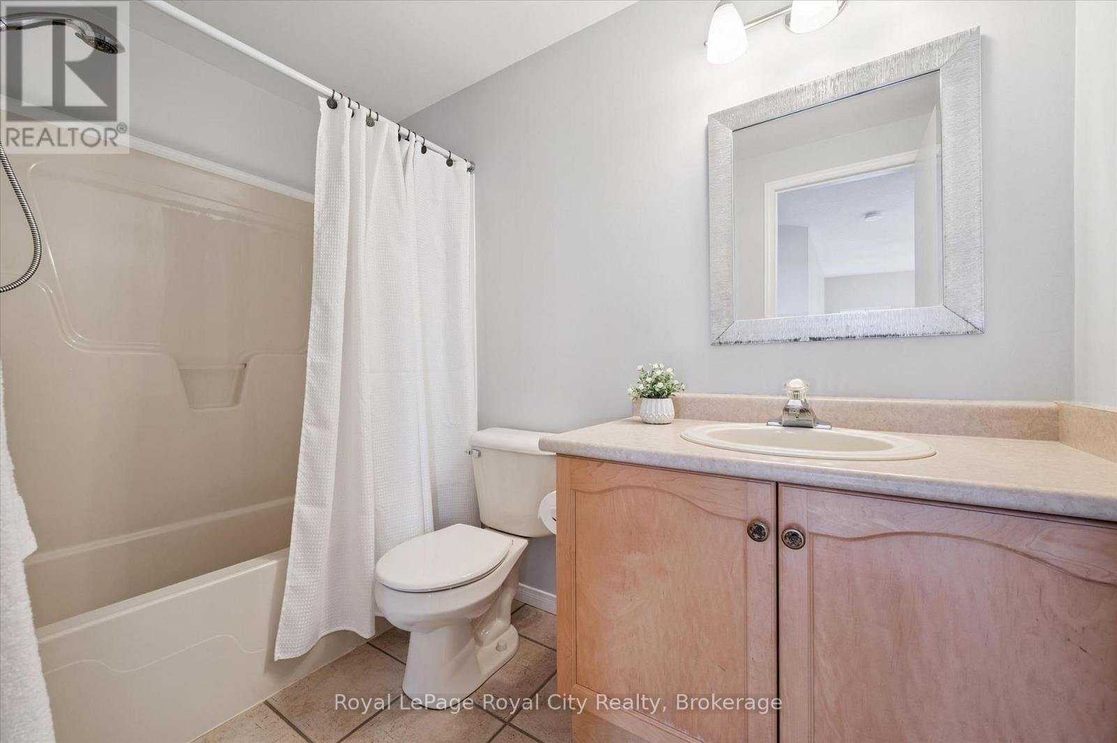 43 KEARNEY STREET - 28