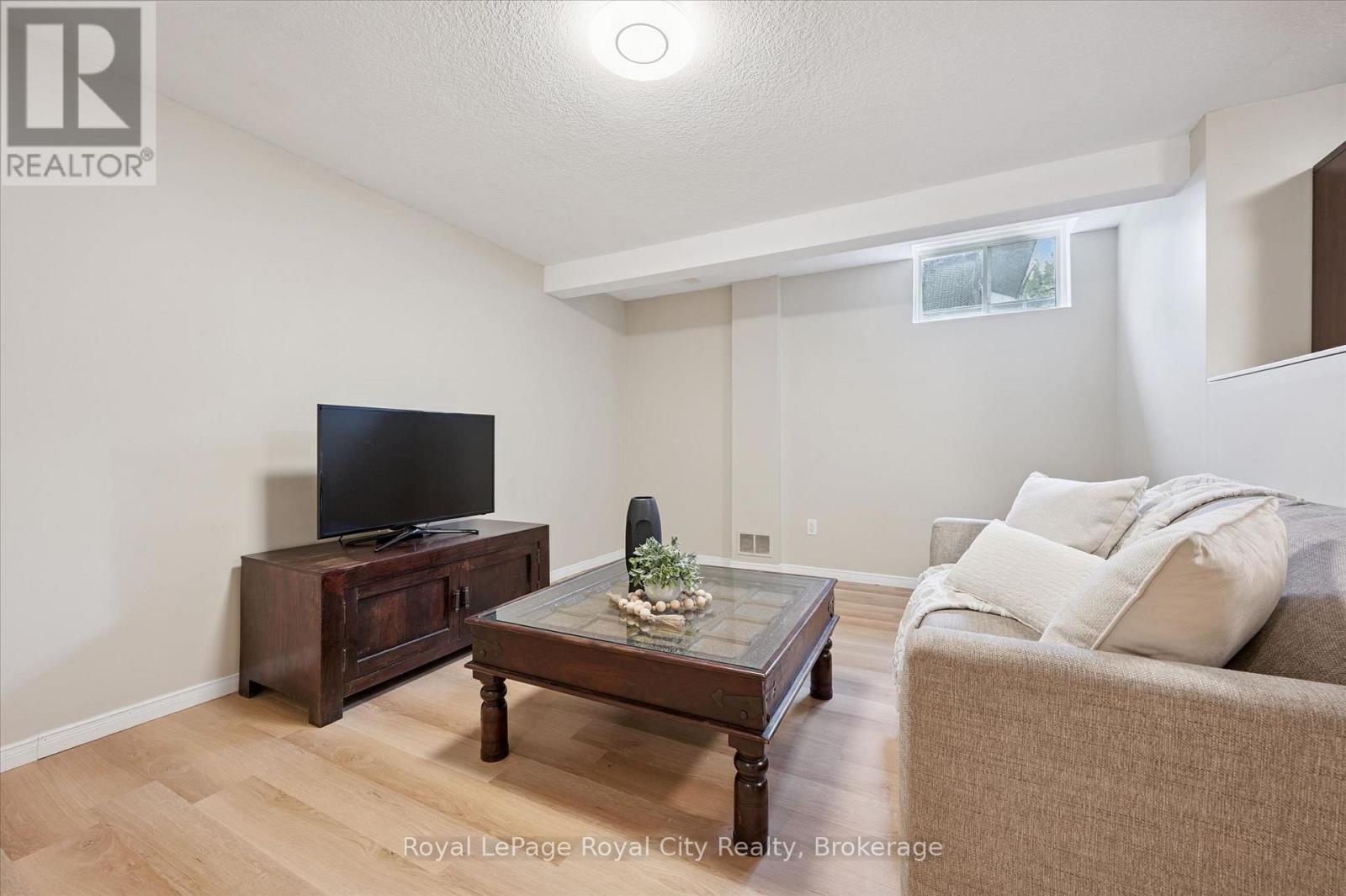 43 KEARNEY STREET - 32