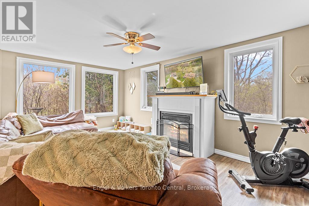 122459 GREY ROAD 5 - 11